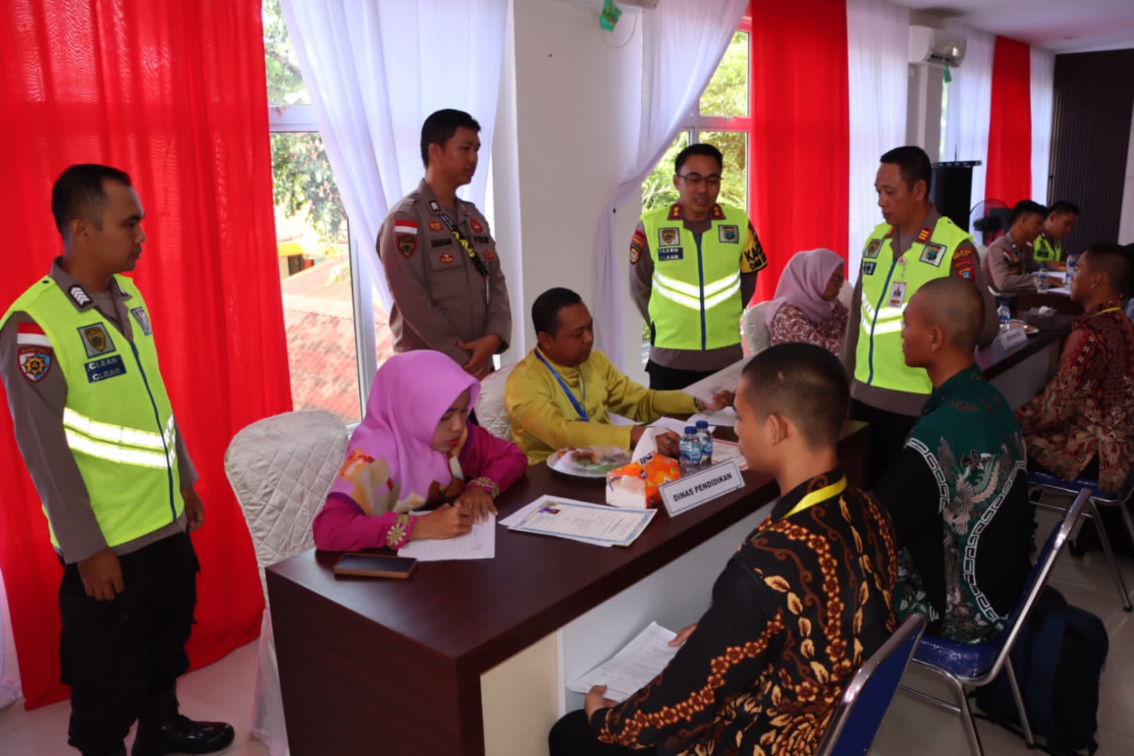Polres Bintan Laksanakan Pemeriksaan Administrasi Tahap 1 Seleksi Penerimaan Anggota Polri