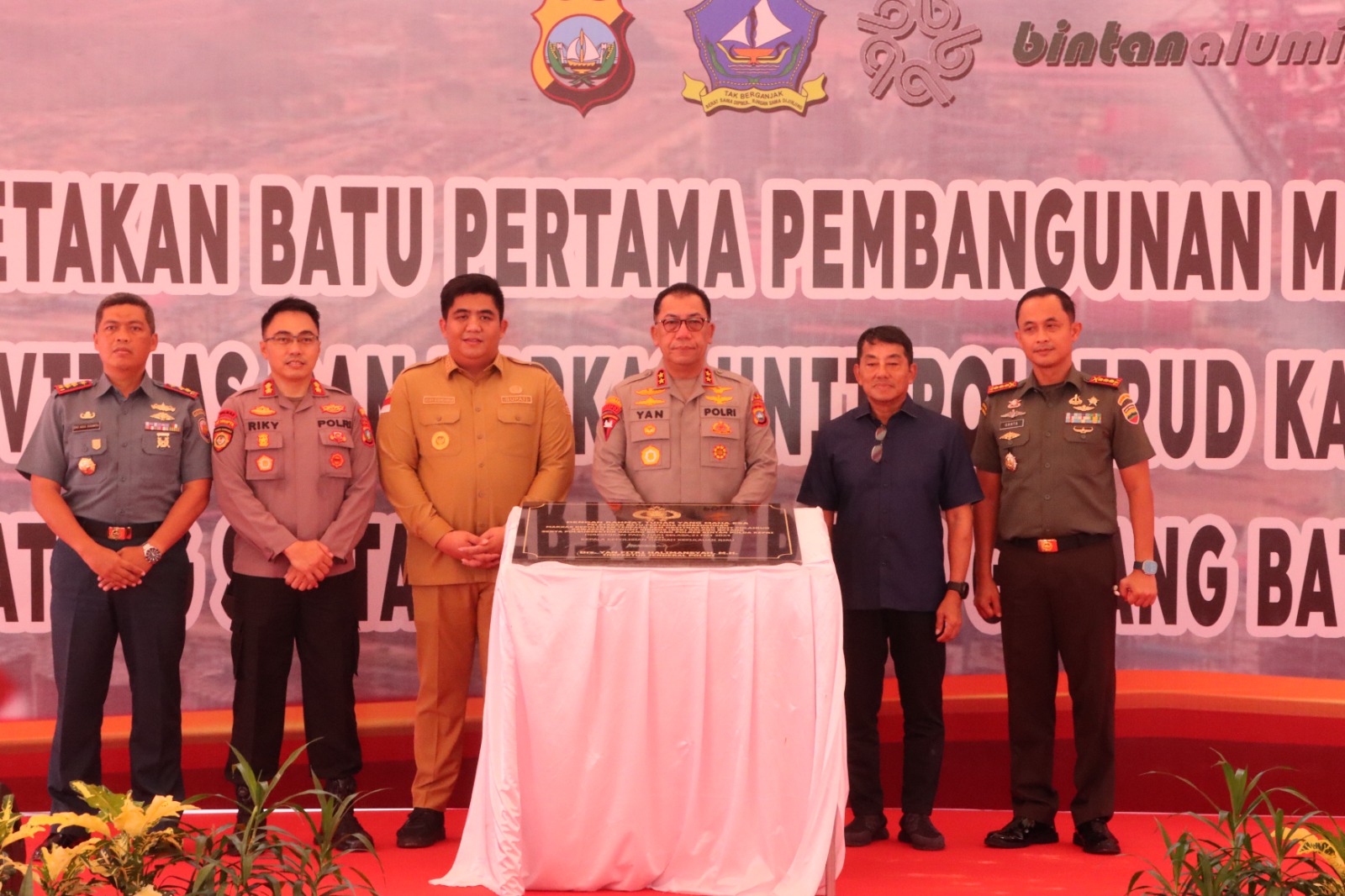 Kapolda Kepri Resmikan Pembangunan Markas Kepolisan Terpadu Dan Polsubsektor Galang Batang