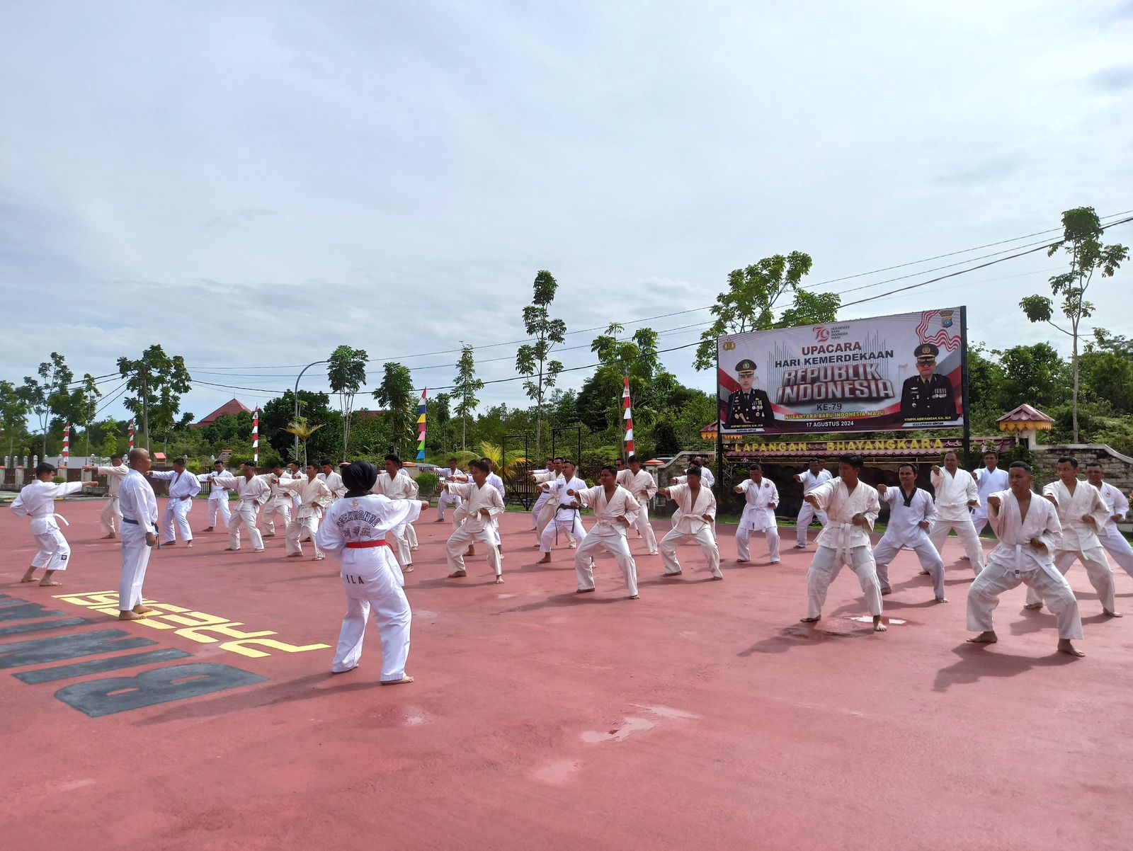 Personel Polres Bintan Asah Kemampuan Dalam Bela Diri Polri Untuk Melindungi Diri dan Masyarakat Saat Bertugas