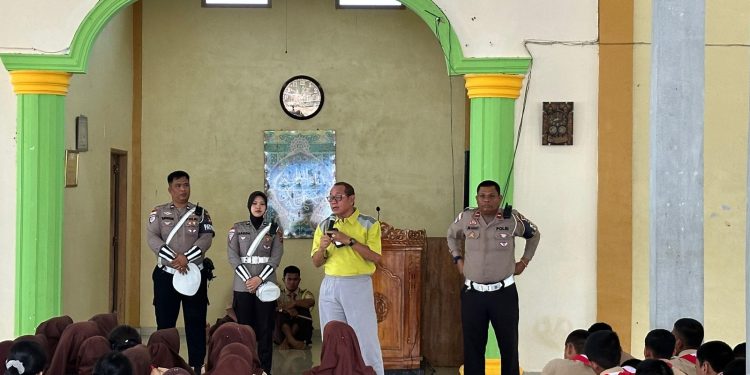 Sosialisasi Larangan Knalpot Brong, Satlantas Polres Bintan Sambangi Sekolah