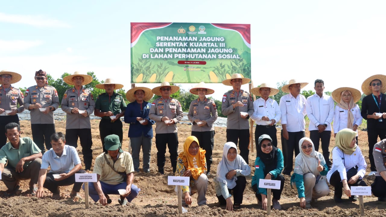 Polres Bintan ikut serta penanaman Bibit Jagung Kuartal lll Serentak di seluruh Indonesia 